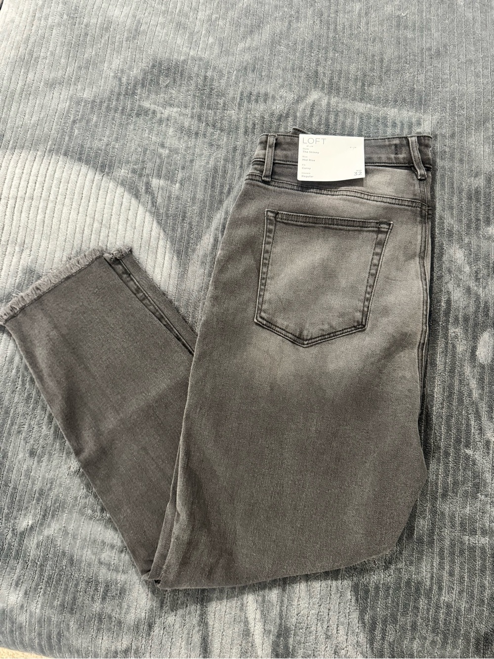 LOFT women’s Washed Gray Skinny Jeans